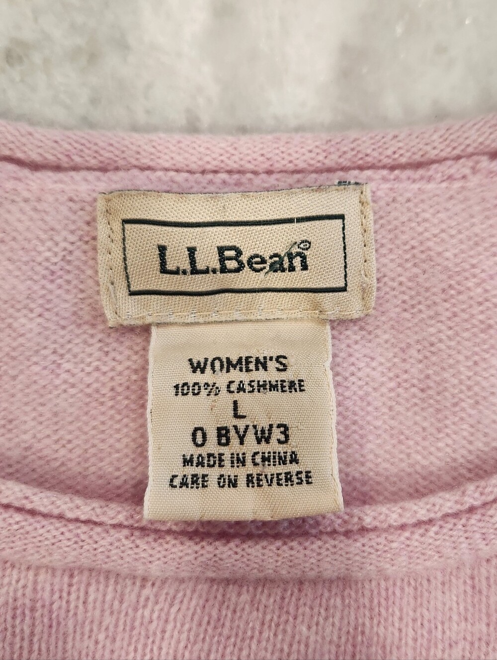 L.L. Bean Light Pink Crewneck Cashmere Sweater - Picture 4 of 8